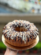 APPLE CINNAMON CRUMBLE CAKE